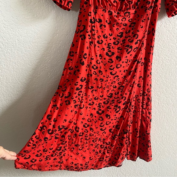 Red Leopard Bubble Sleeve Dress Size Small - Picture 4 of 6